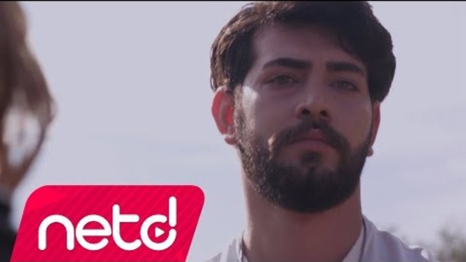 Gecenin ucunda hangi şarkınız var?