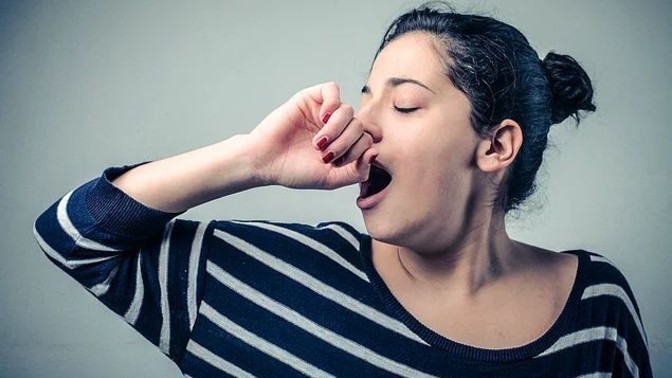 Gün içinde gelen uykudan nasıl kaçabiliriz?
