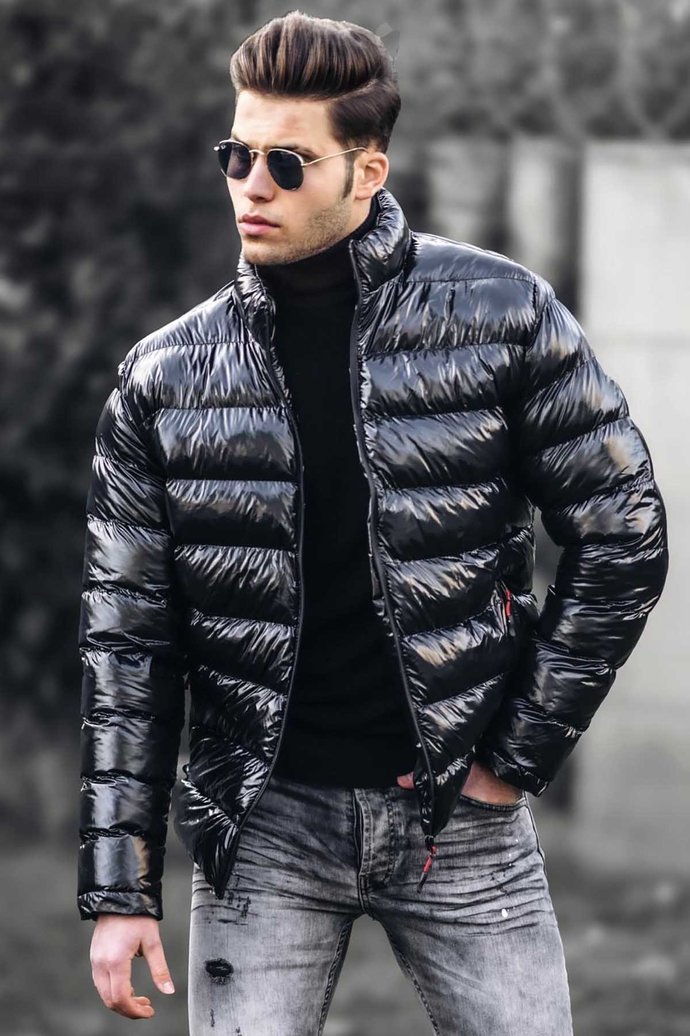 Şu parlak montları giyenlerin Vatana Millete faydalı insan olma olasılıkları sizce ne kadardır 🤔?