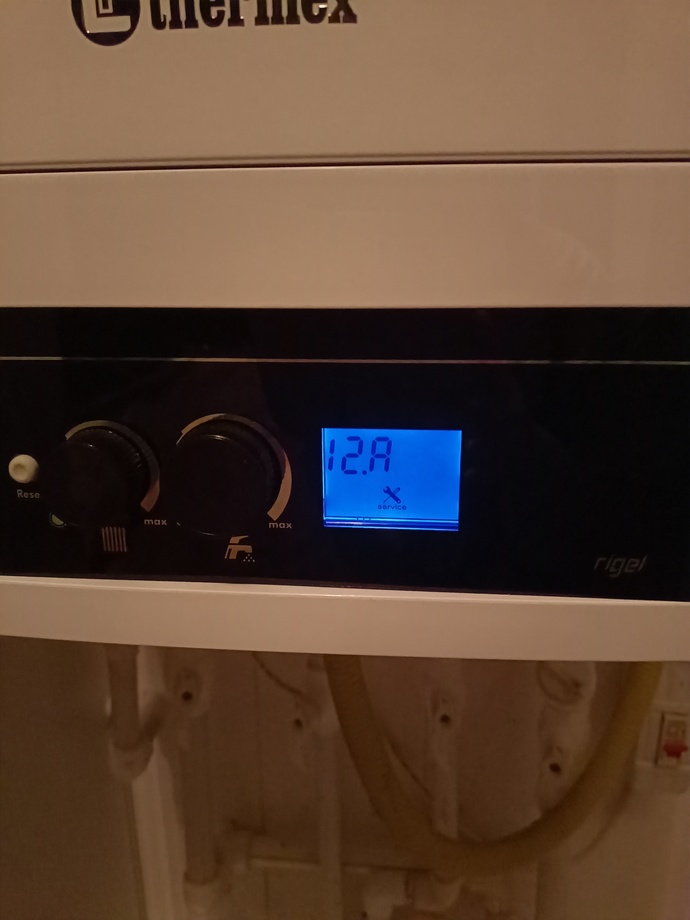 Kombide 12. A arızası nedir çok acil yardımcı olabilir misiniz? Fotoğraf ektedir?