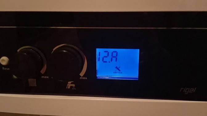 Kombide 12. A arızası nedir çok acil yardımcı olabilir misiniz? Fotoğraf ektedir?