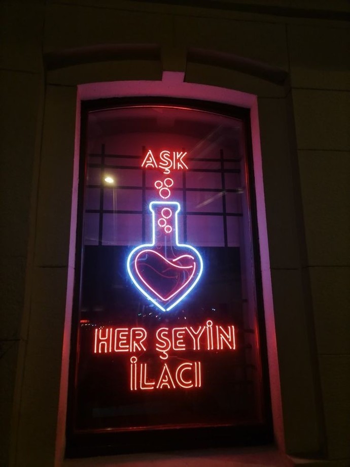 Sizce aşk her şeyin ilacı mı?