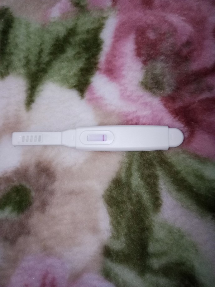 İlişkiden 11 gün sonra, bu erken gebelik testini yaptırdım hamile miyim sizce bugün 4 5 damla kanamam oldu o yüzden test yaptım?