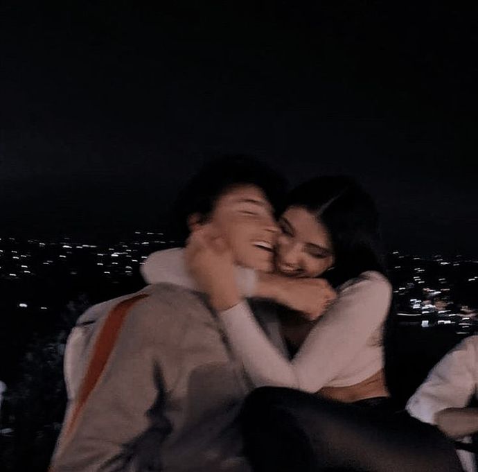 Her an temas halinde olmayı sevenlerden misiniz yoksa mıç mıç ilişki sevmem diyenlerden mi?