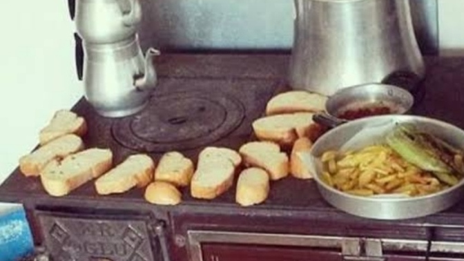 Sabah uyanınca odun sobasında ekmek kızartıp yağ sürüp yeseydik dediğiniz oluyor mu?