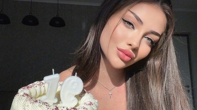 Dolgun dudak çekiciliği hâlâ devam ediyor mu?