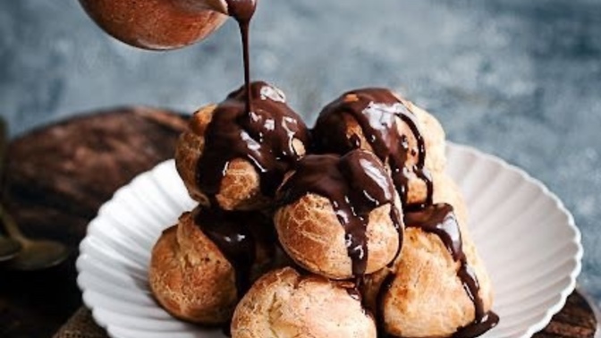Profiterolü mü ekleri mi daha çok seviyorsunuz?