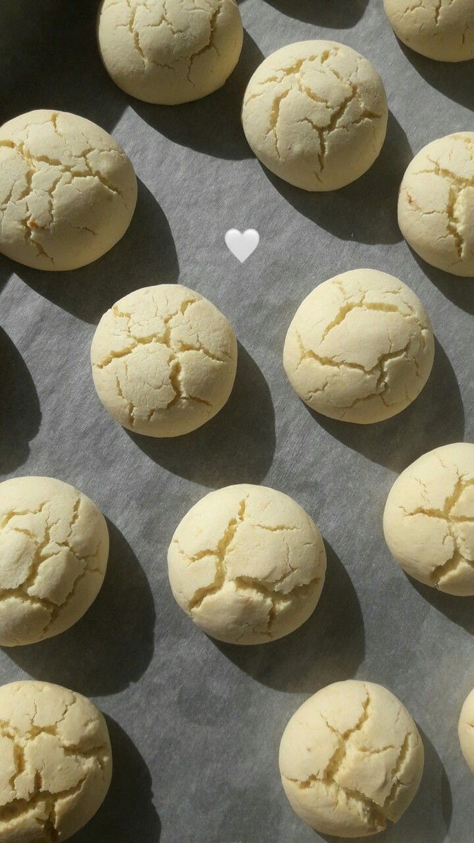 Un kurabiyesi çok severimm vişneli meyvesuyuyla çok güzel oluyor 😋😋💖