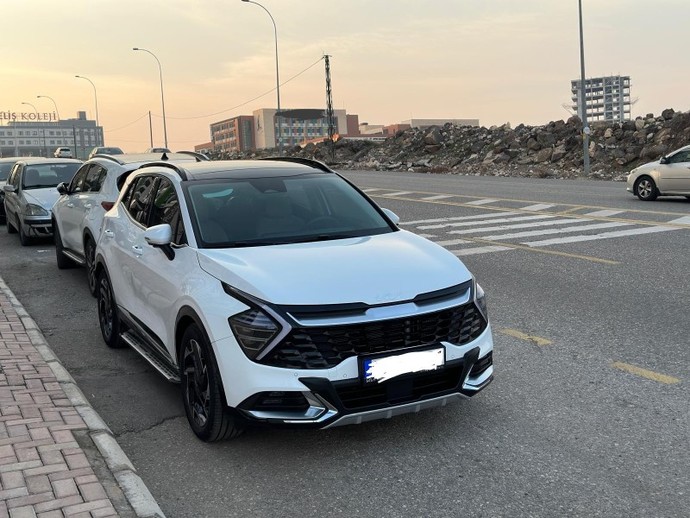 Kia Sportage için için kapora verdim. Kullanan var mı, iyi midir?