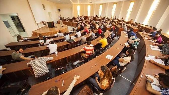 Mezuna kaldım ve okumaya biraz ara verdim. Mesleğimde gelişince okumaya devam etmeyi düşünüyorum. Mantıklı mı?