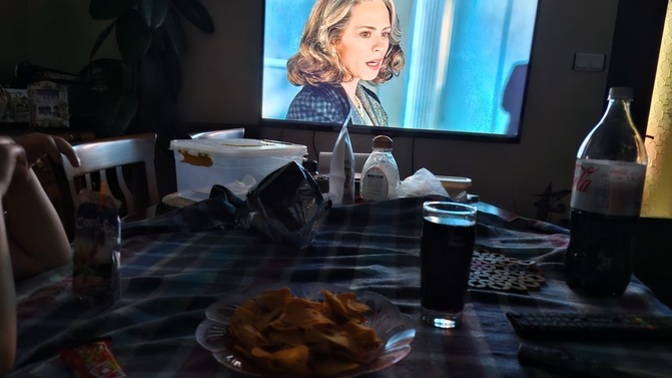Sinema gecesi yaparken bütün cipsi hemen bitirip filmin geri kalanında bunun pişmanlığını yaşadığınız oluyor mu?