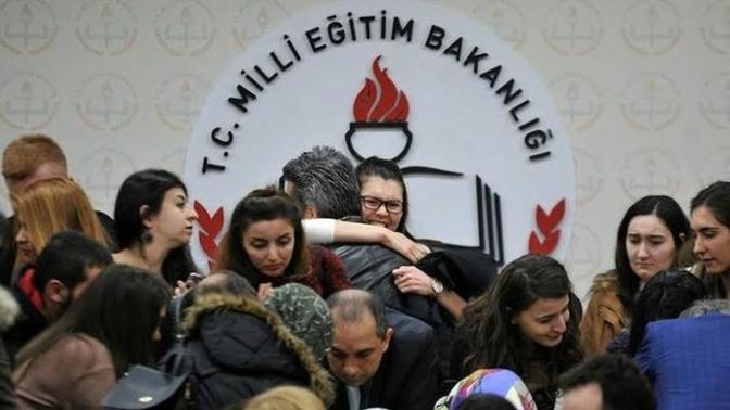 Yıllarca KPSS çalışıp bu sene Öğretmenliğe atandım ama kocam eğer çalışmaya gidersen seni terk ederim diyor. Ne yapmalıyım?