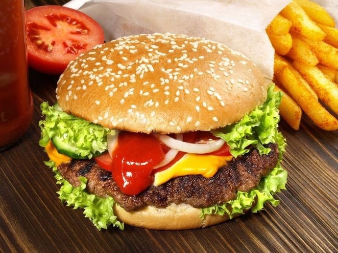 Susam hamburgere ekstra lezzet ve estetik katar mı yoksa sade olsa da mı olur?