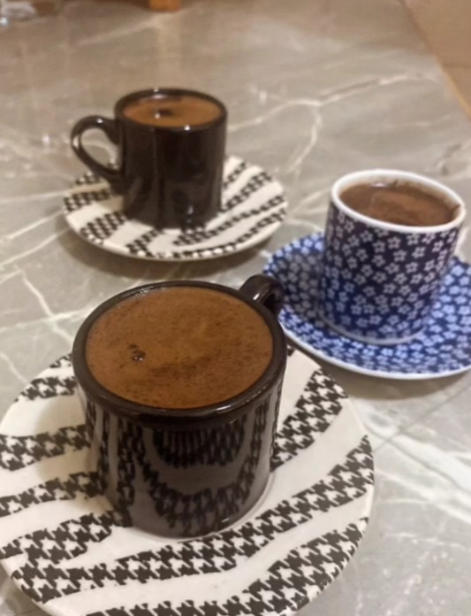 Sensiz kahvenin bile tadı yok dediğiniz birileri var mı?