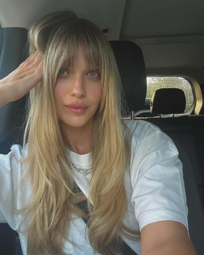 Yasemin Tatlıses sizce de Barbara Palvin e benzemiyor mu?
