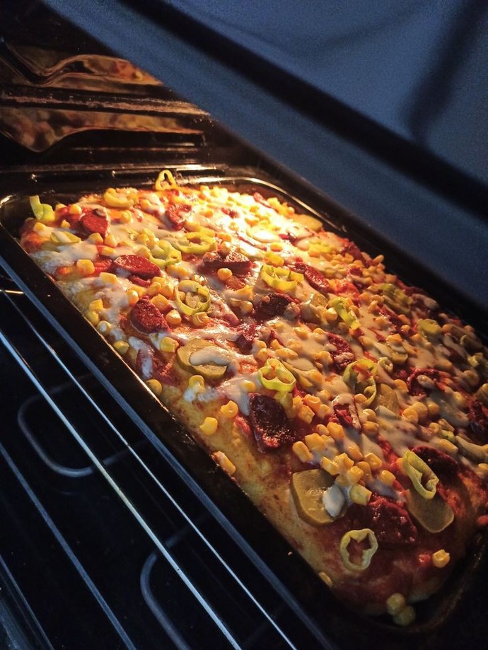Ev yapımı daha lezzetli oluyor😋😋👌🏻 içine sevgimi ve mutluluğumu kattığımda daha güzel oluyorrr. pizza severmisin şekerim🌸