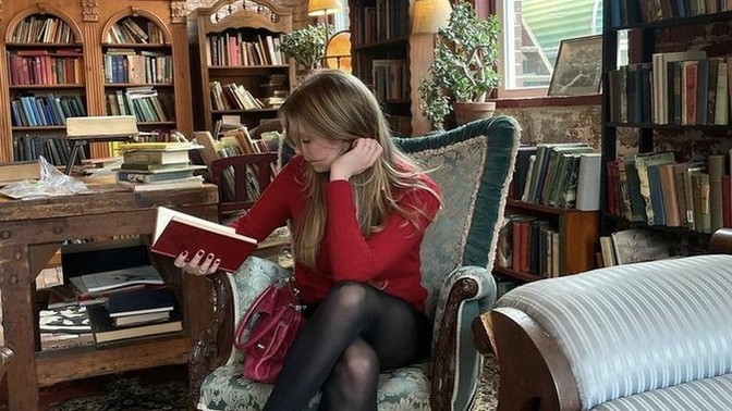 Bir insanın kitap okuyor olması, onu çekici kılar mı?