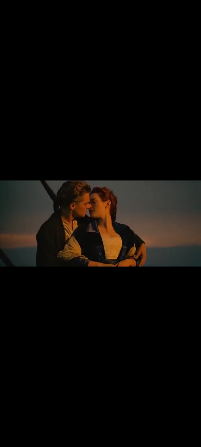 Unutamadığınız film ve sahneler nedir? Hadi bakalım, ben titanic diyorum görsel aşağıda⬇️⬇️?