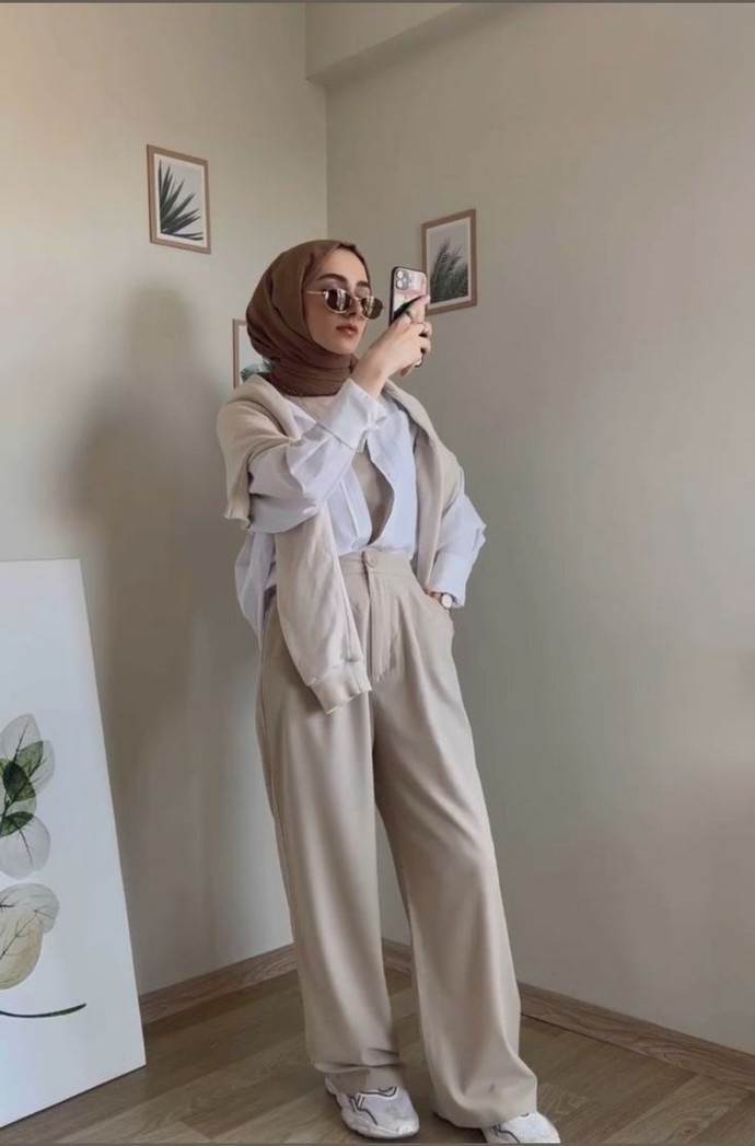 Kapalıyım ama tayt giymek istiyorum nasıl kombinliyebilirim?