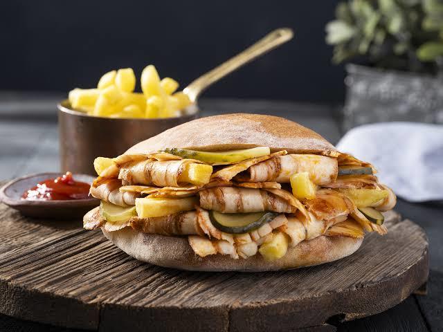 2024 yılında en çok tavuk döner yenilmiş. Peki siz en çok ne yediniz?