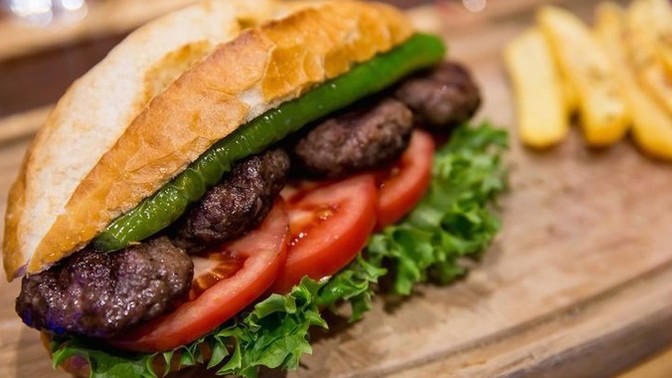 Köfte ekmek sever misiniz?
