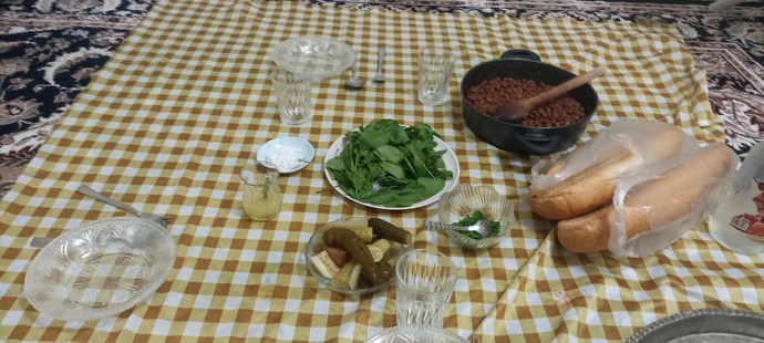 Yer sofrasında yemek yer misiniz?