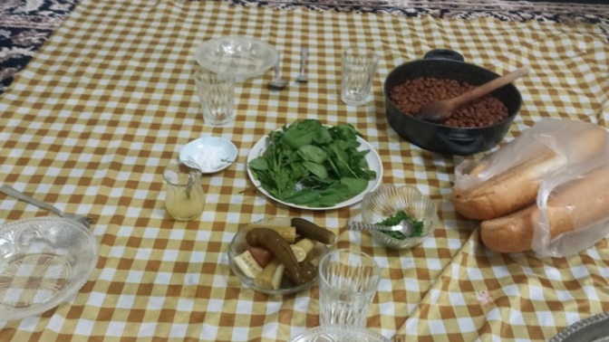Yer sofrasında yemek yer misiniz?