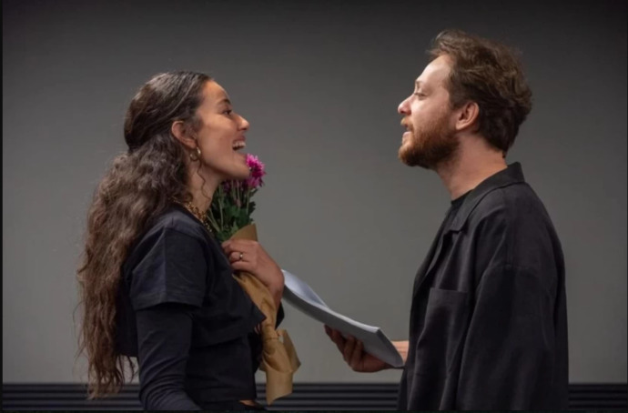 Pelin Akil çok güzel ve çekici bir kadın, Mehmet Aykaç ile de yakışmışlar di mi?