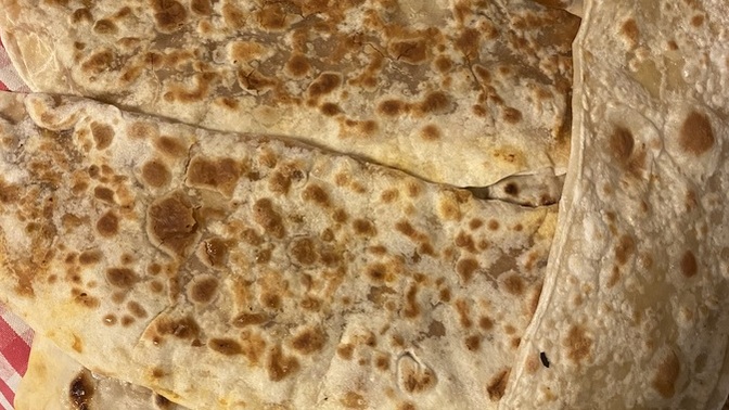 Neli gözleme sevdiğini tahmin edeyim mi?