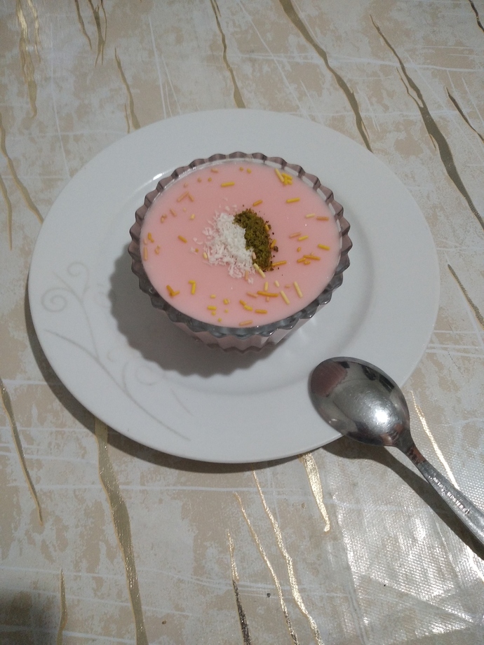 Misafire tatlı olarak puding ikram etmek basitlik mi olur 🌸 ?