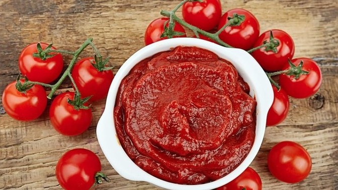 Yemeğin salçalısı kadının kalçalısı makbul müydür?