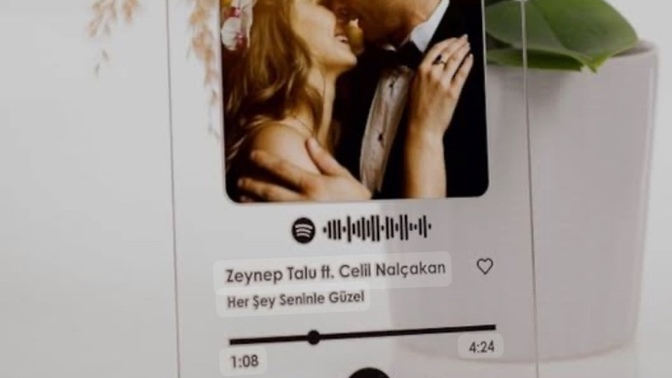 Neden hep sevdiklerimize şarkı armağan ederiz?