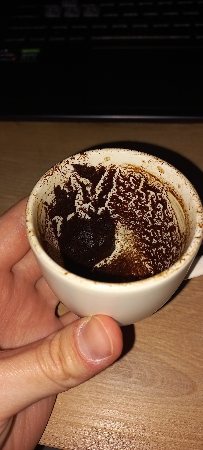 Kahve fali bakabilen var mi? ne cikmis falimda acaba?