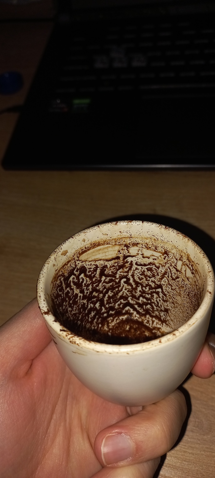 Kahve fali bakabilen var mi? ne cikmis falimda acaba?