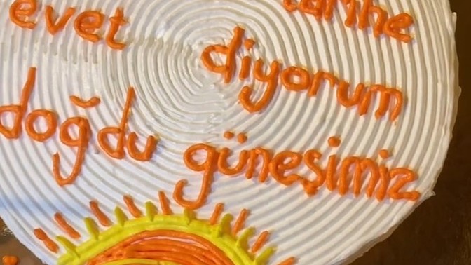 Sizde benim gibi doğum günüsü tarihçesi tutar mısınız 😂 Bugün @ByBrawo ağbimin doğum günü kutlayalım mıı 🥳?