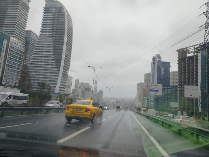 Uzun yolculukta uzun hava dinler misiniz?