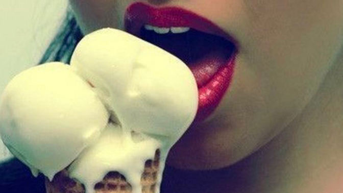 Erkekler seksi güzel yapanı mı oral seksi güzel yapan kadını mı tercih ederler?