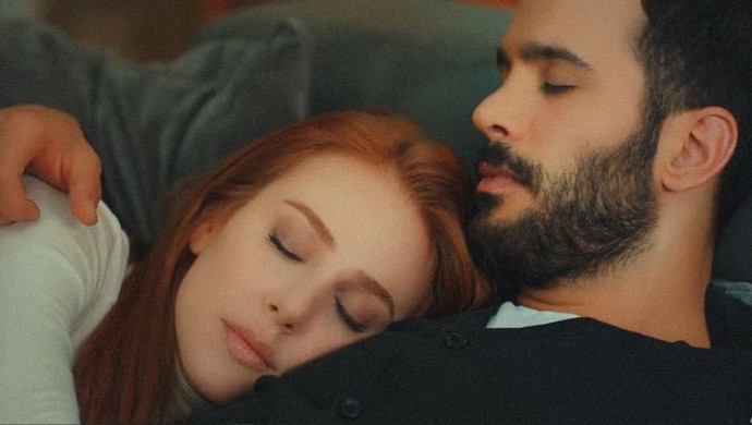 Beraber uyumak istediğin biri var mı?