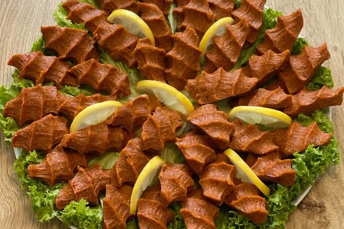 Bu saatte çiğköfte olsa yer misiniz?