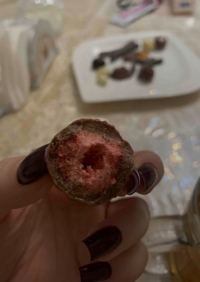 Size çikolatamdan verir miyim söyleyeyim mi?