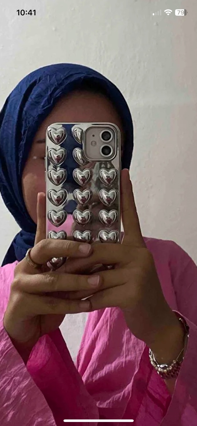 İPhone 12 için kılıf arıyorum kılıf güzel mi ya da onerebilecegınız olur mu trendyoldan havalı bir şey olsun?