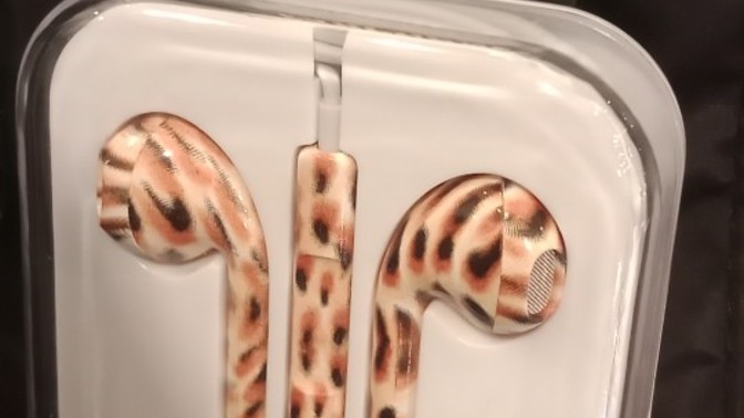 Erkeklerde leoparlı kulaklık kullanır mı?