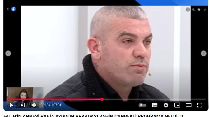 Kızlar bu yengeç erkeklerin neyine güveniyorsunuz da sevgili oluyorsunuz?