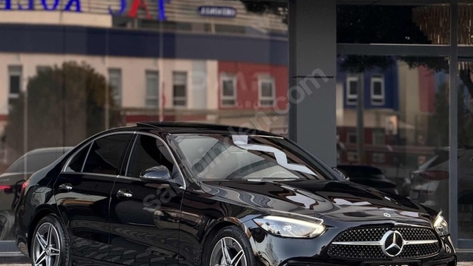 Bu Mercedes c200 ün dış görüntüsünü sizce nasıl güzel mi?