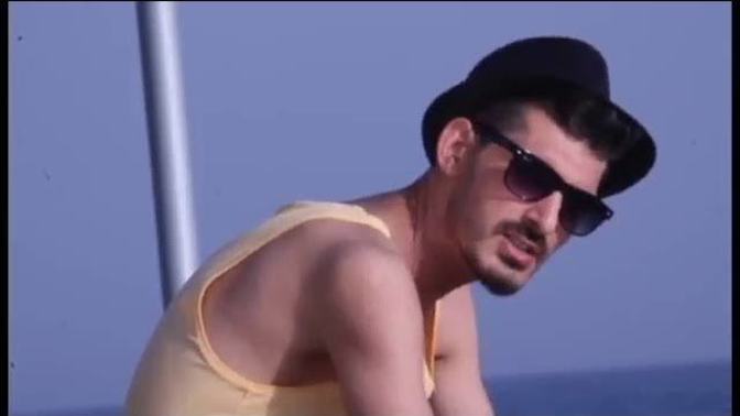 Selamlar dostlar, birlikte bir şarkı yapmaya ne dersiniz?