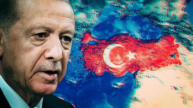 Recep Tayyip Erdoğan dünyada oyun kurucu lider olarak anılıyor. Türkiye yoksa İmparatorluğa mı dönüşüyor?