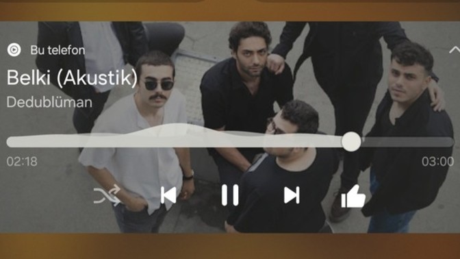 Geceleri derin düşüncelere dalıp giderken hangi şarkıyı dinliyorsunuz?