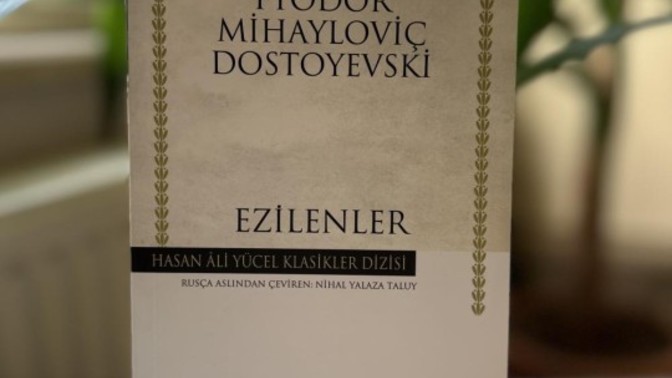 Uzun yolda kitap okumak mi, Müzik dinlemek mi?