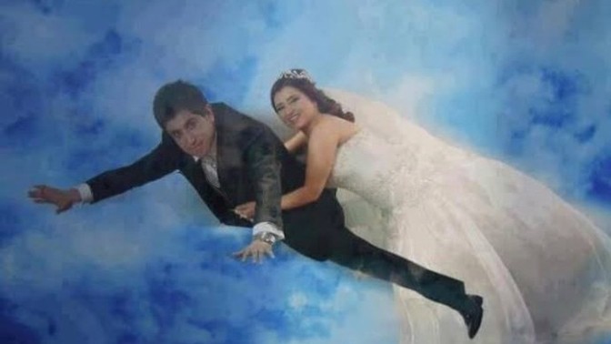 İnsanlar evlenince neden Beraber yaşarlar. Ne yani Evlenildi diye Aynı evde yaşamak şartmı?