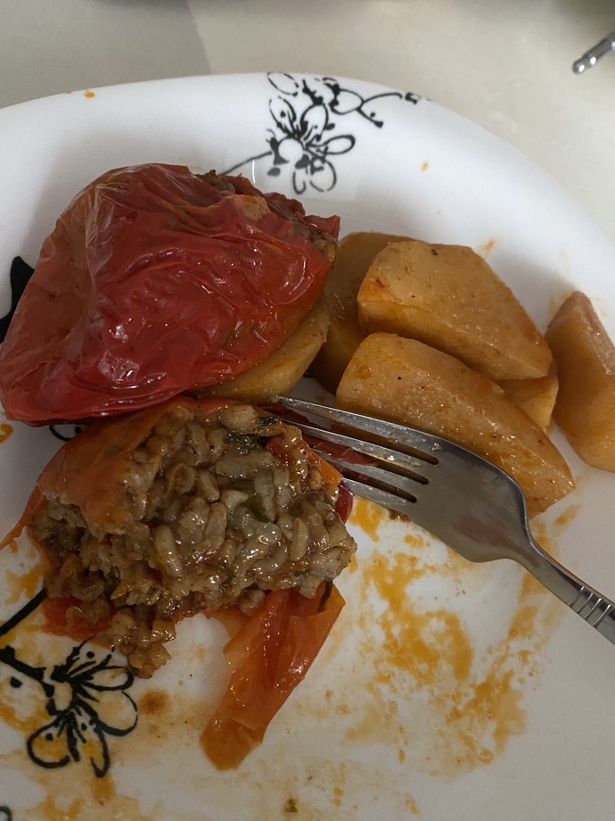 Kahvaltıda dolma yenmez mi?